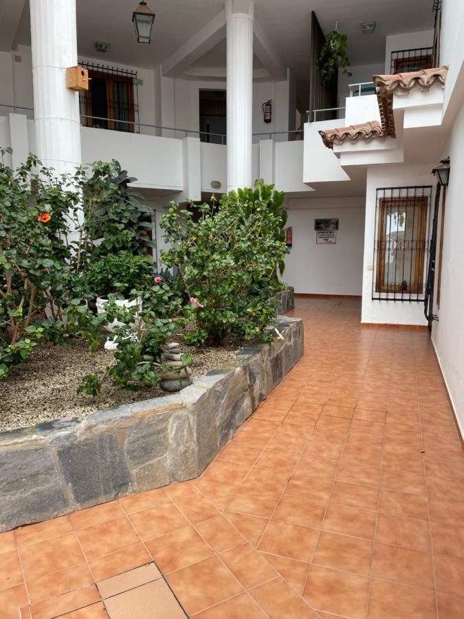 1 Bedroom Apartment With Stunning Sea View アロナ エクステリア 写真